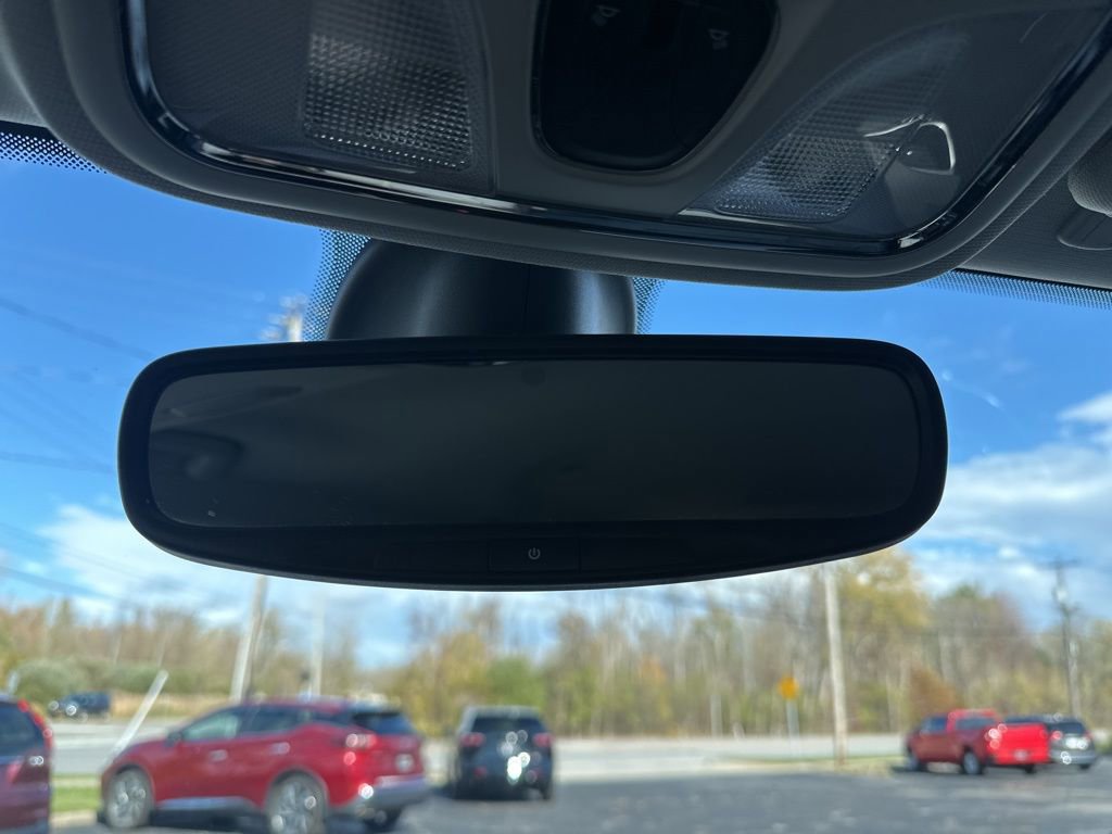 Used 2019 Jeep Cherokee Limited image 24