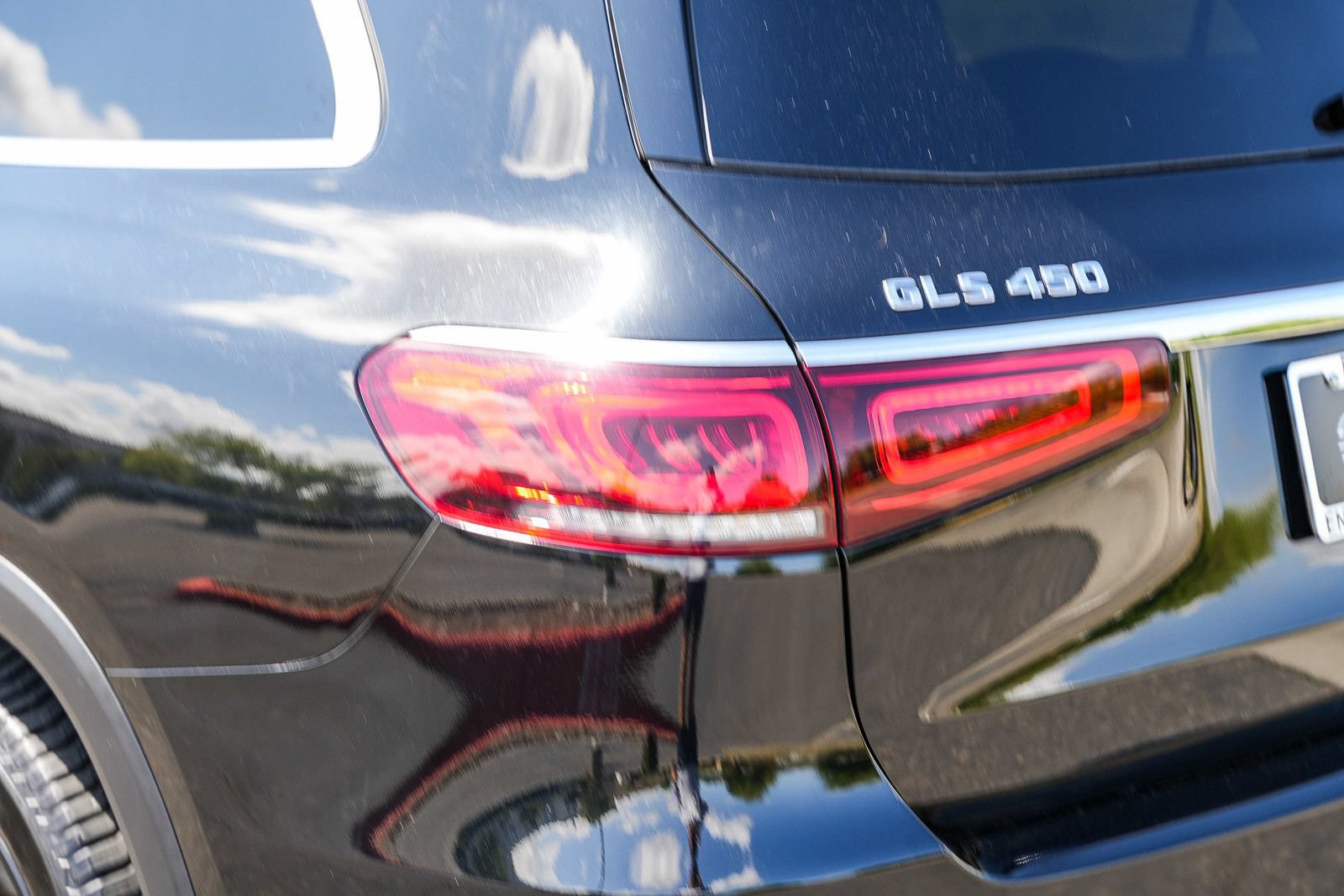 Used 2020 Mercedes-Benz GLS 450 4MATIC image 11