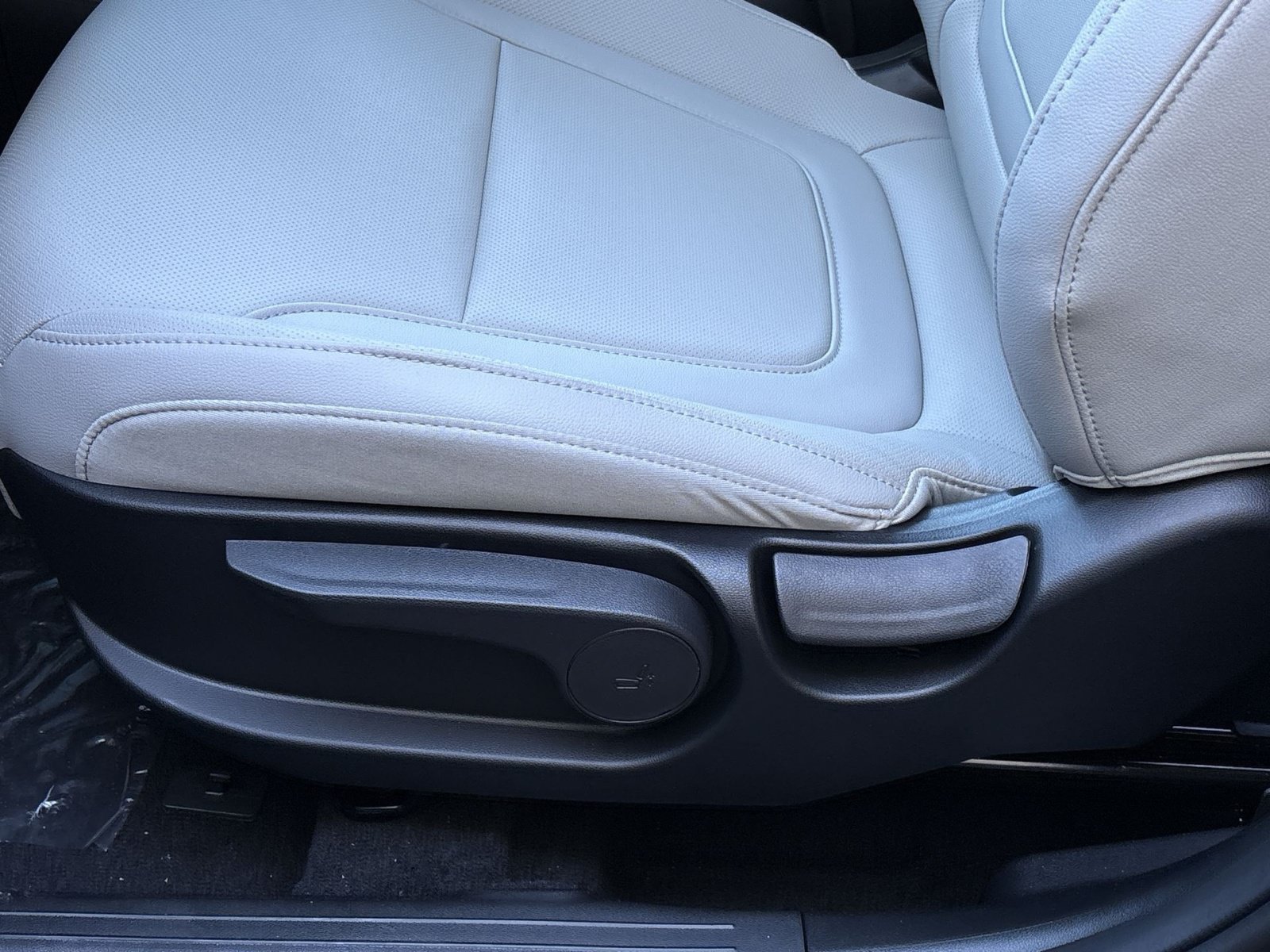 New 2027 Hyundai Santa Cruz SE AWD/4WD image 14