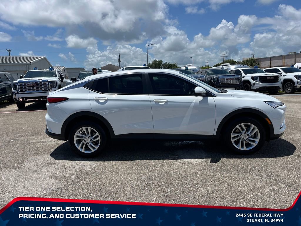 Used 2025 Buick Envista Preferred w/ Convenience I Package FWD image 8