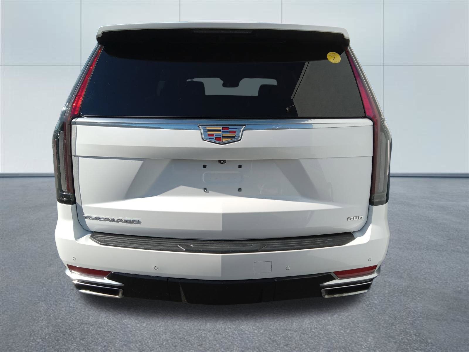 Used 2023 Cadillac Escalade ESV Luxury AWD/4WD image 4