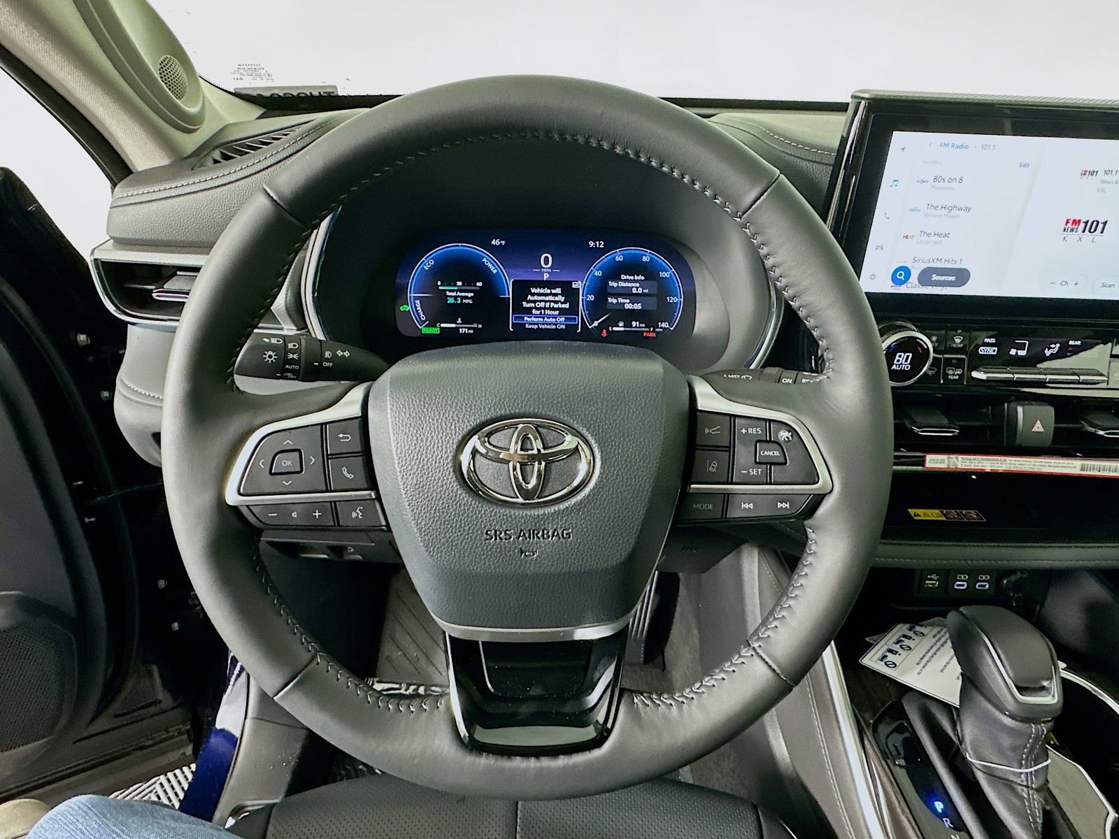 New 2026 Toyota Highlander Platinum image 11