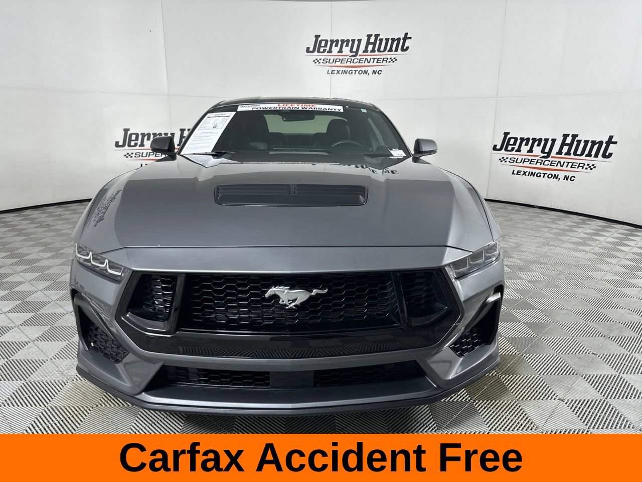 Used 2024 Ford Mustang GT Premium RWD image 3