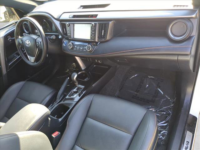 Used 2018 Toyota RAV4 SE w/ Advanced Technology Package image 21