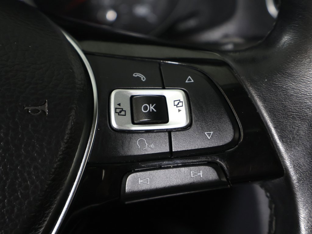 Used 2018 Volkswagen Passat 2.0T SE image 43