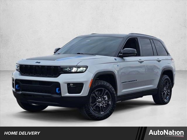 Used 2025 Jeep Grand Cherokee Trailhawk w/ Luxury Tech Group III image 1