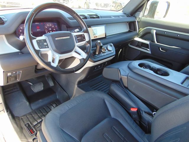 Used 2021 Land Rover Defender 90 First Edition image 11