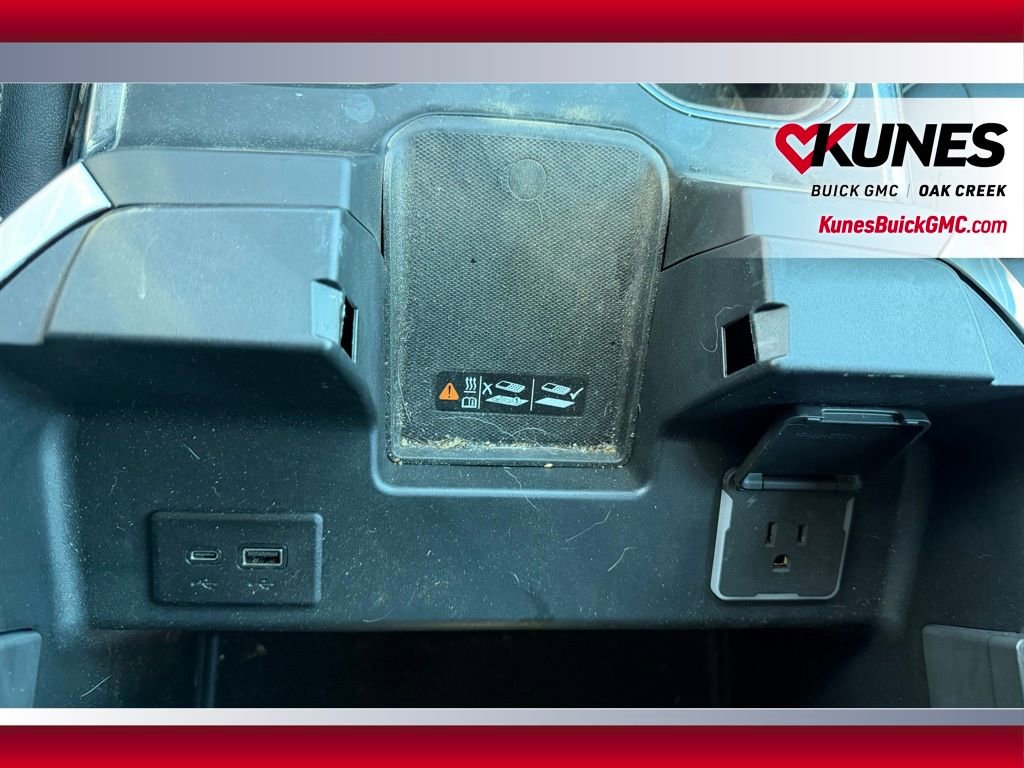 Used 2025 Chevrolet Silverado 1500 LT w/ Leather Package image 22