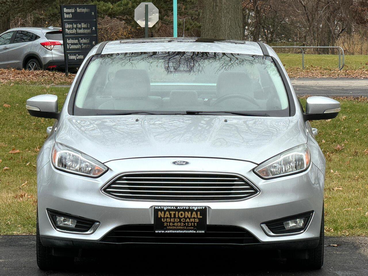 Used 2016 Ford Focus Titanium w/ Titanium Technology Package FWD image 4