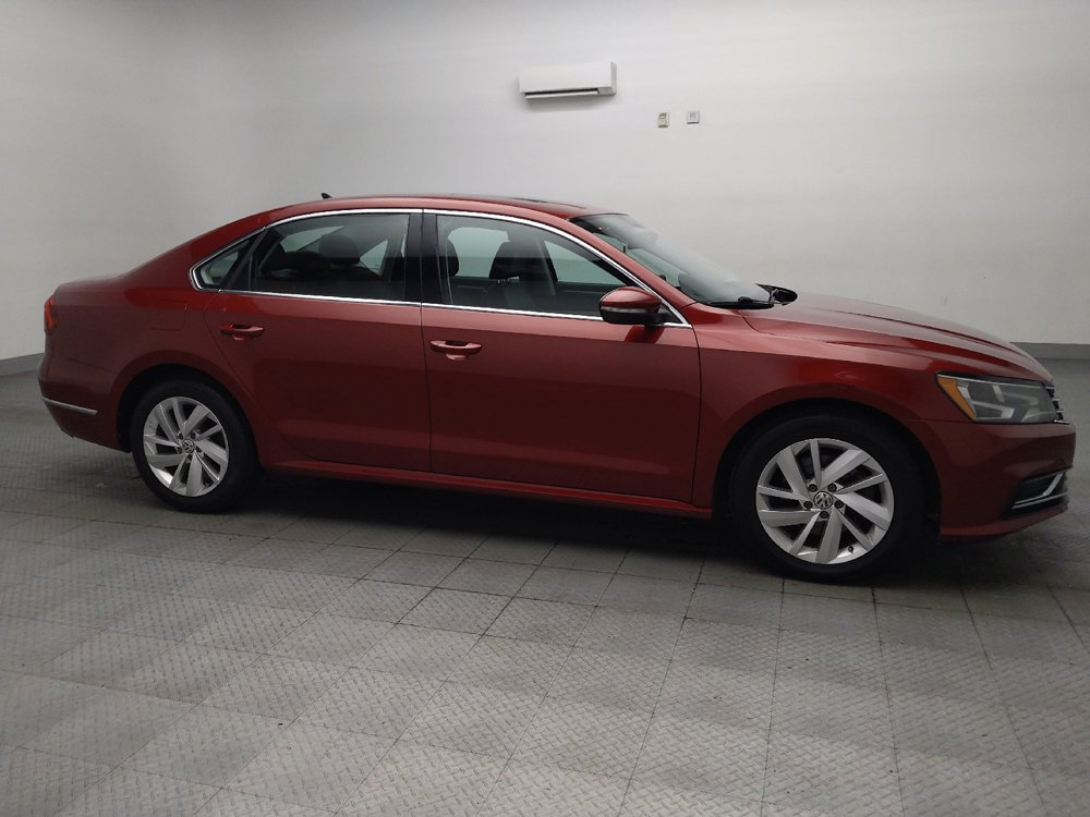 Used 2018 Volkswagen Passat 2.0T SE FWD image 11