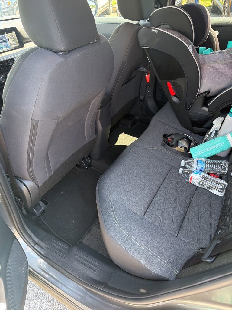 Used 2025 Nissan Kicks SV image 10