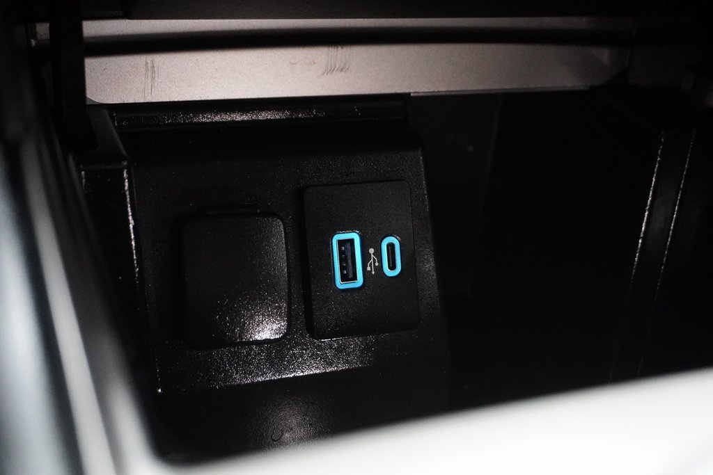 Used 2022 Ford Explorer XLT w/ Class IV Trailer Tow Package image 30