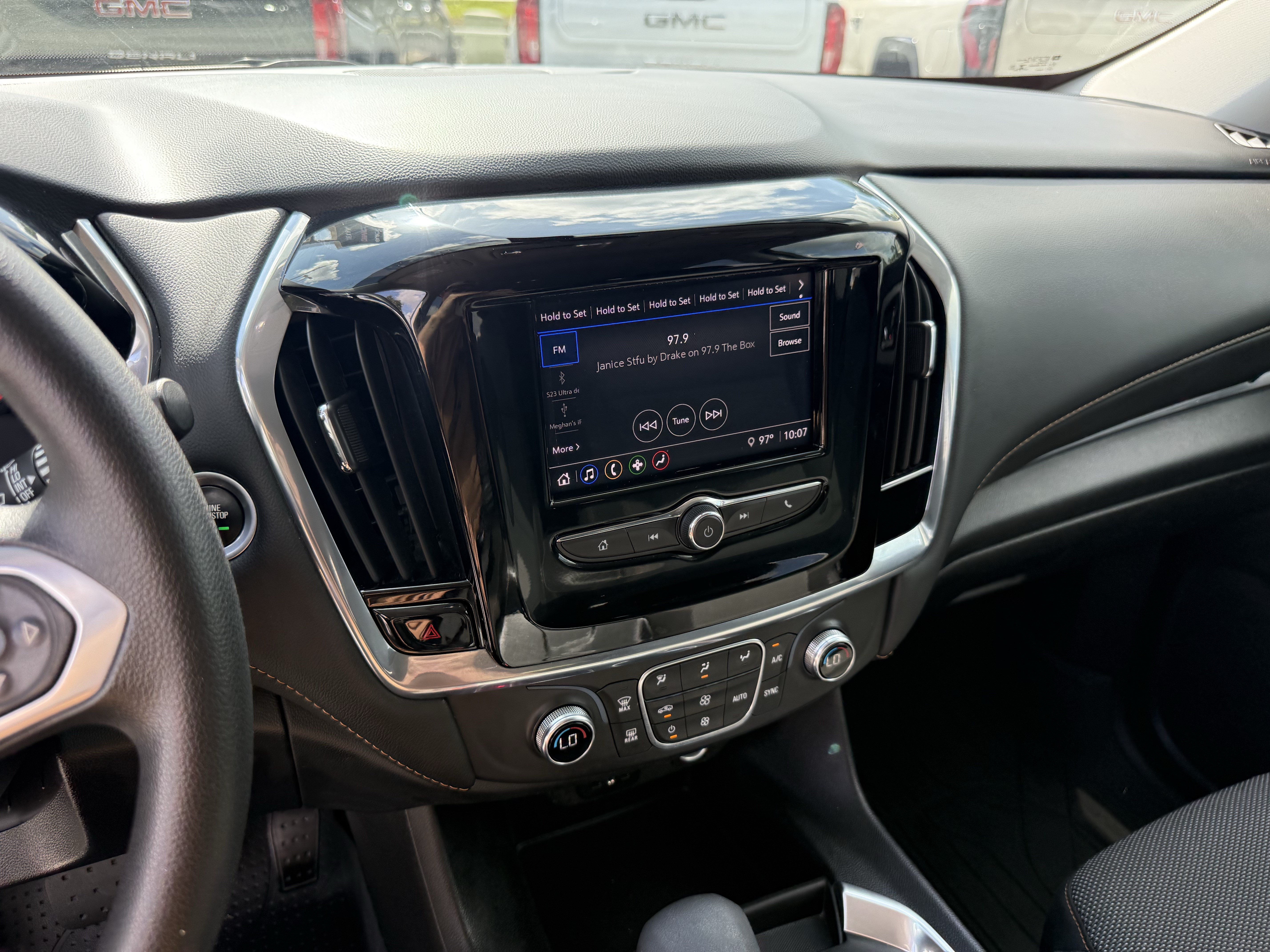 Used 2021 Chevrolet Traverse LS w/ LPO, Floor Liner Package FWD image 19