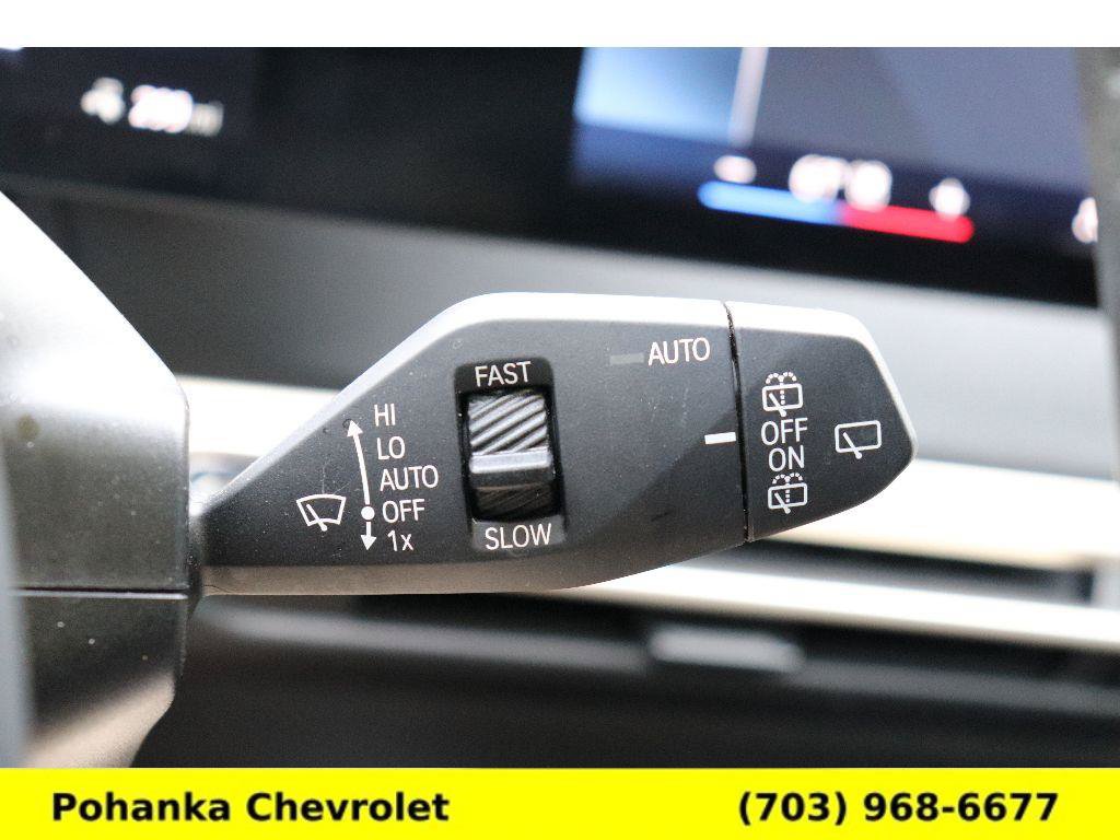 Used 2024 BMW iX xDrive50 image 11