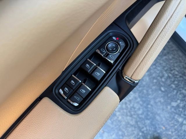 Used 2018 Porsche Cayenne Platinum Edition AWD/4WD image 12