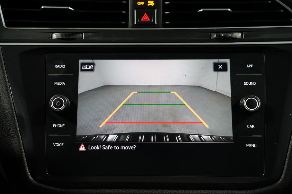 Used 2022 Volkswagen Tiguan SE FWD image 18