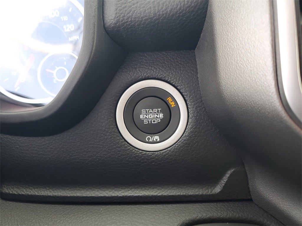 New 2025 RAM 1500 4x4 Crew Cab image 19