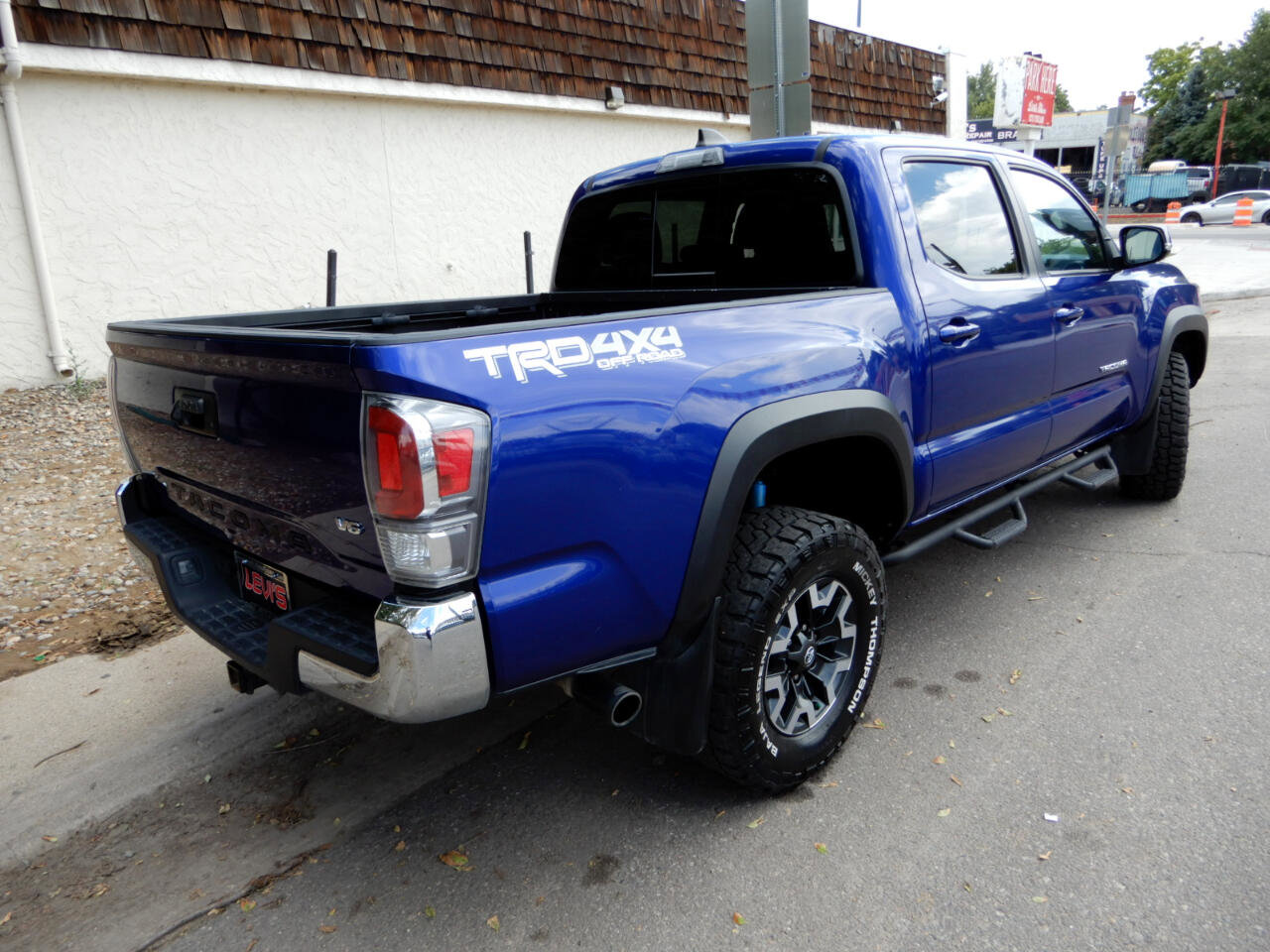 Used 2022 Toyota Tacoma TRD Off-Road image 5