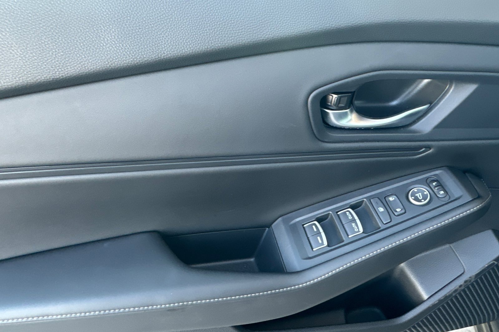 Certified 2025 Honda Accord Sport image 11