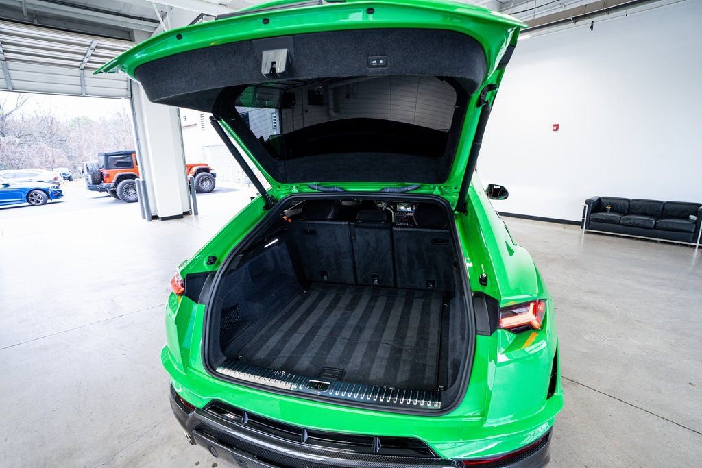 Used 2023 Lamborghini Urus Performante AWD/4WD image 62