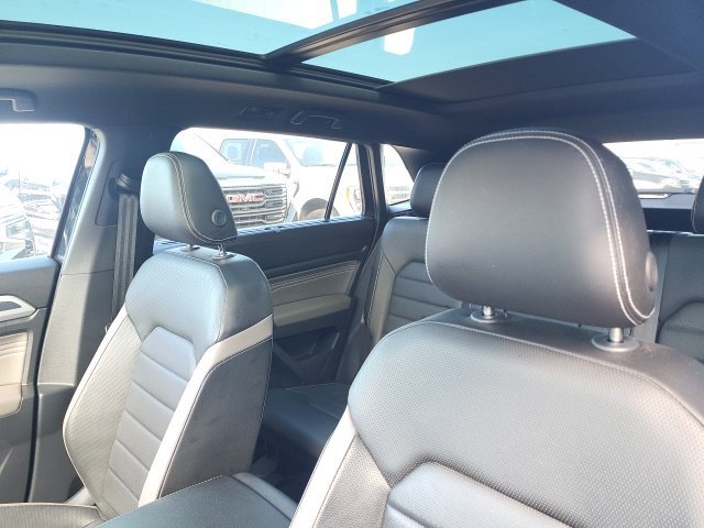 Used 2023 Volkswagen Atlas Cross Sport SEL AWD/4WD image 4