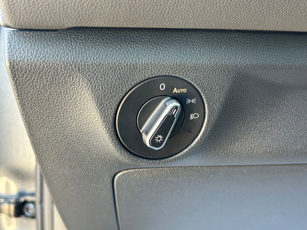 Used 2026 Volkswagen Jetta Sport FWD image 21