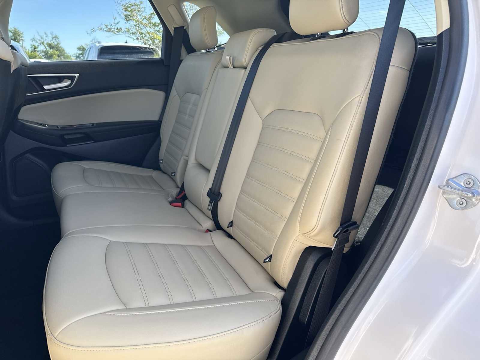 Used 2019 Ford Edge SEL w/ Equipment Group 201A FWD image 19