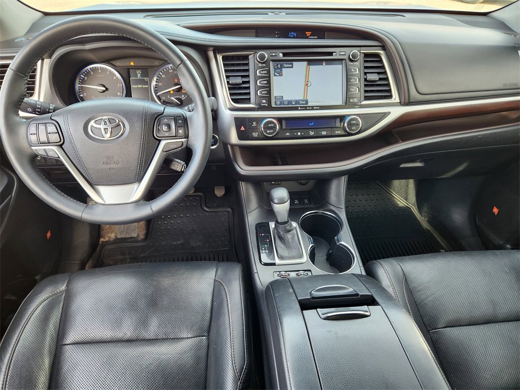 Used 2016 Toyota Highlander Limited Platinum image 11