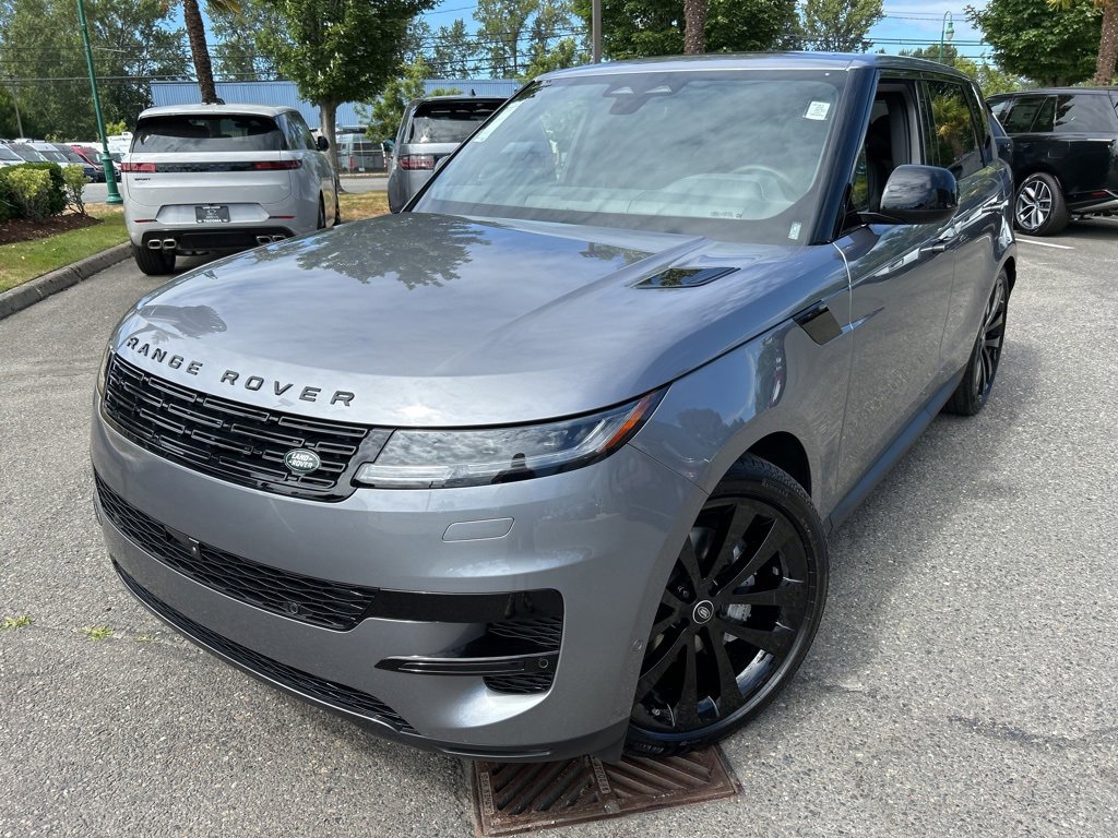 New 2025 Land Rover Range Rover Sport SE