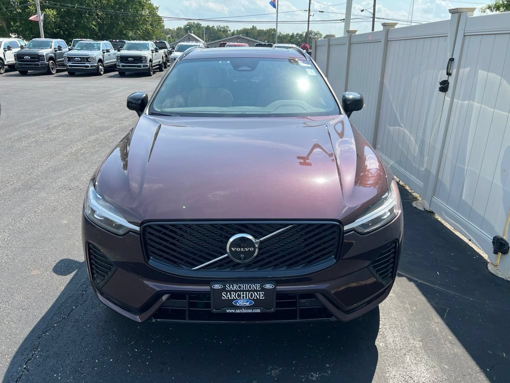 Used 2026 Volvo XC60 B5 Plus w/ Climate Package AWD/4WD image 4