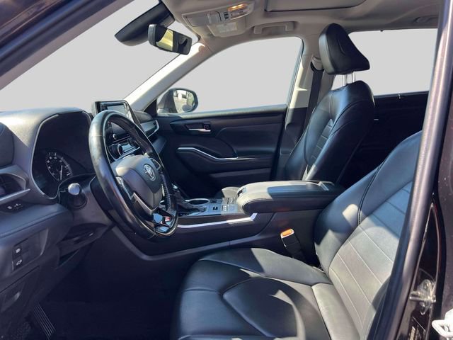 Used 2021 Toyota Highlander XLE image 21