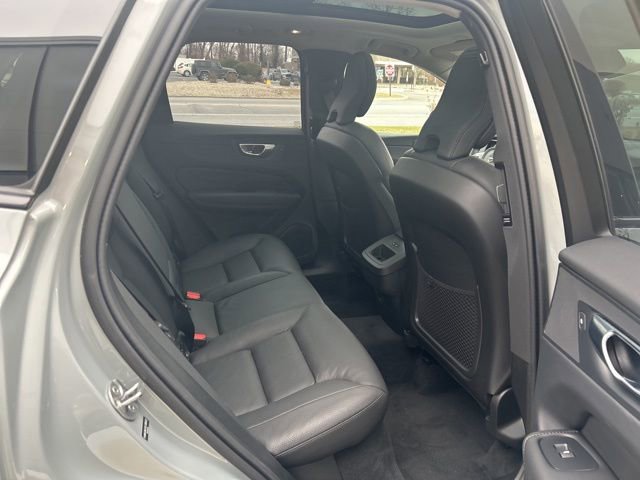 Certified 2025 Volvo XC60 B5 Plus image 13
