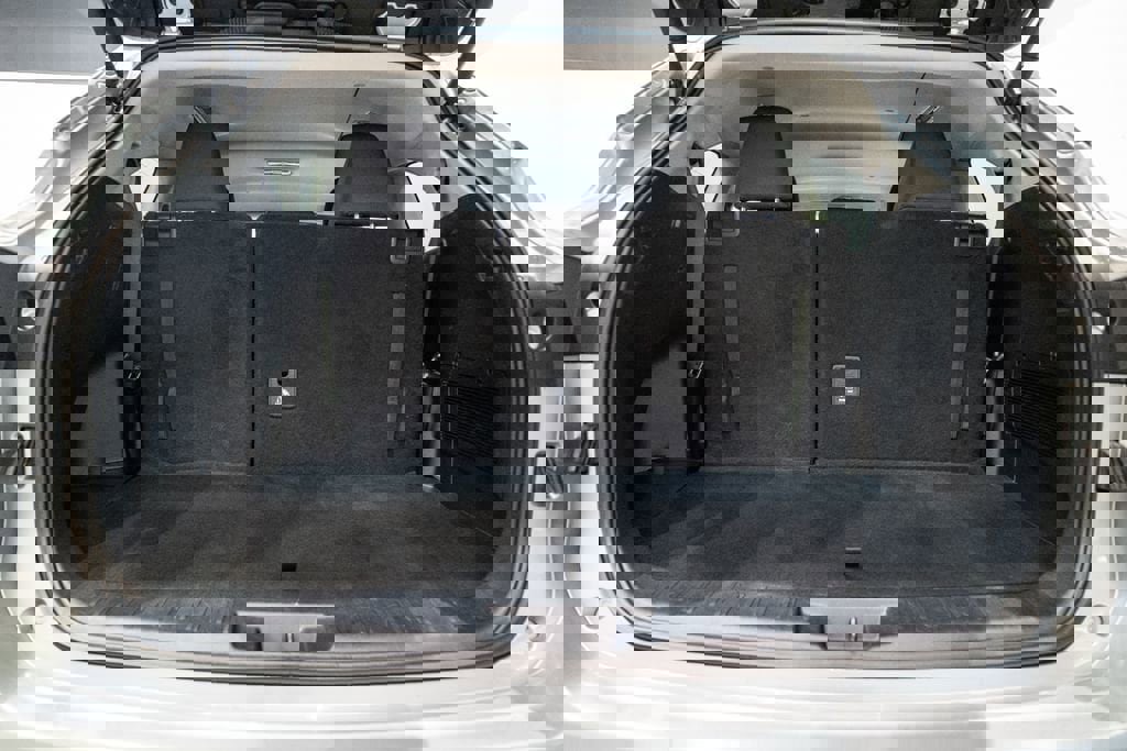 Used 2024 Toyota Highlander LE image 35