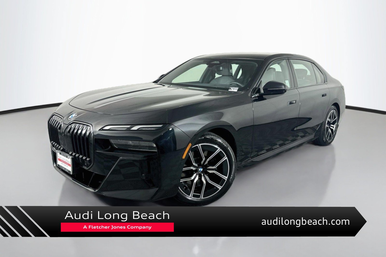 Used 2026 BMW 740i xDrive AWD/4WD image 1