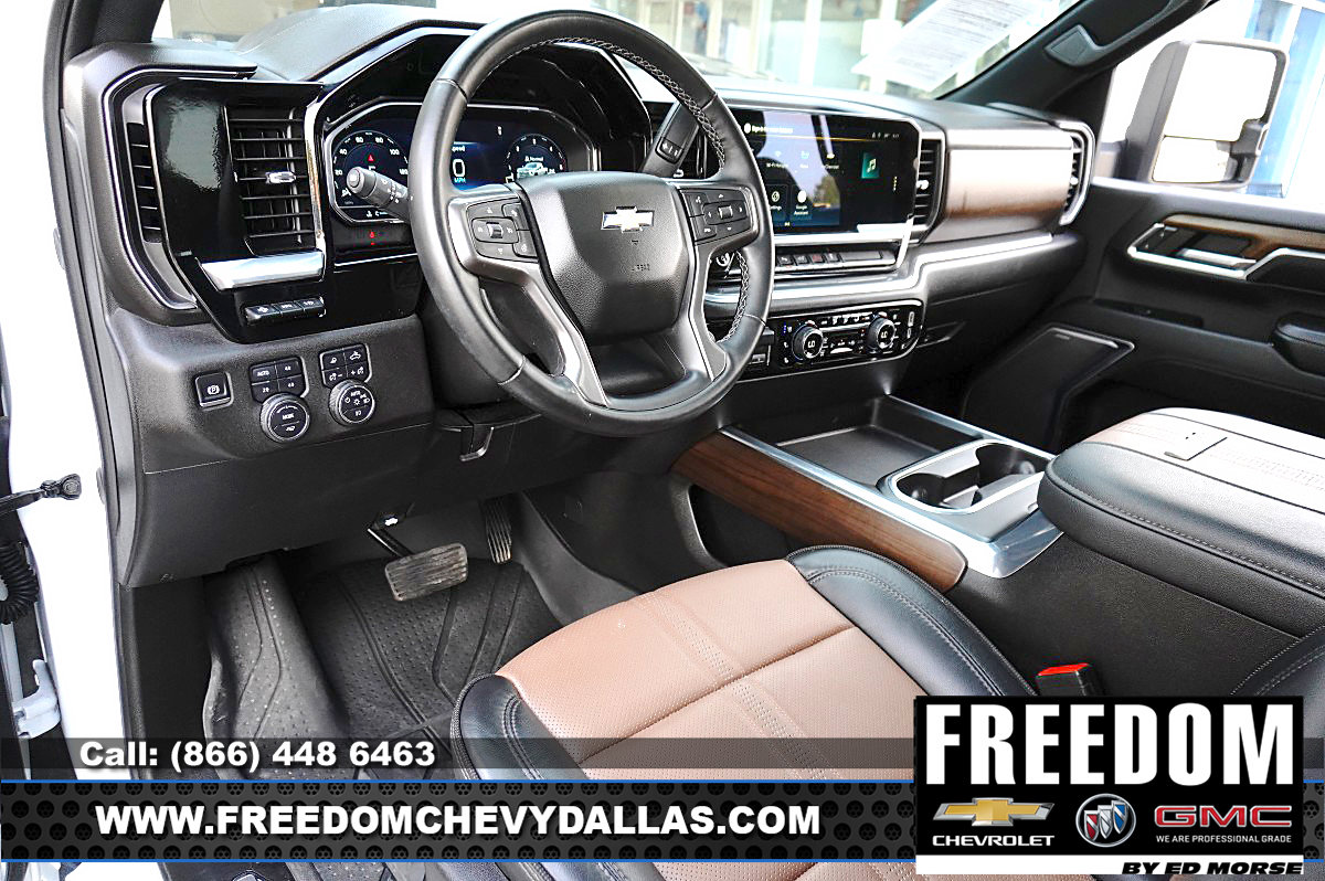 Used 2024 Chevrolet Silverado 3500 High Country w/ High Country Premium Package AWD/4WD image 6
