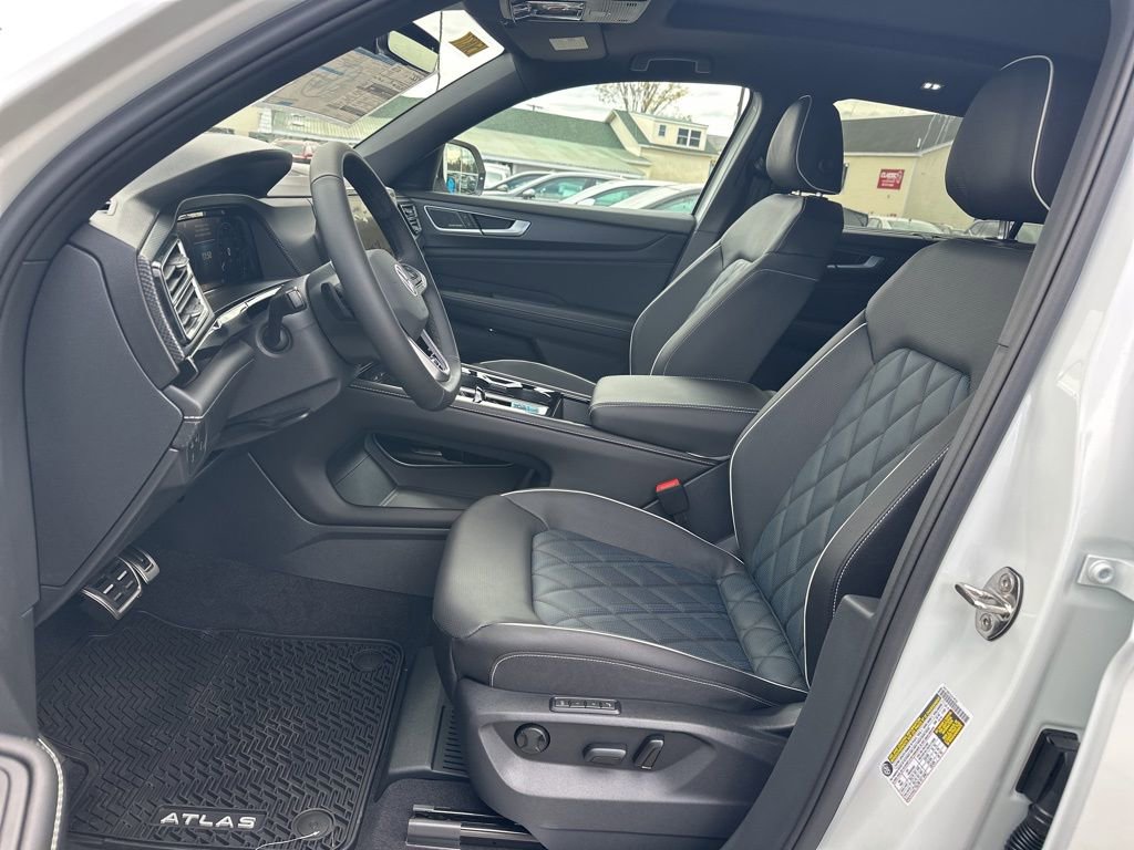 New 2026 Volkswagen Atlas Cross Sport SEL Premium R-Line image 9