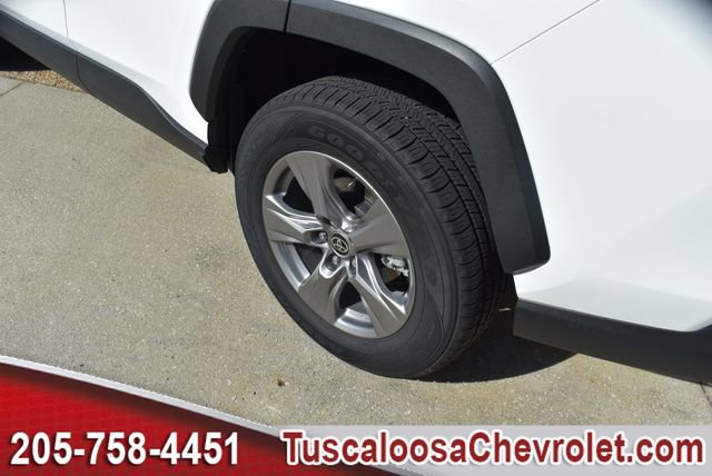 Used 2024 Toyota RAV4 XLE FWD image 15