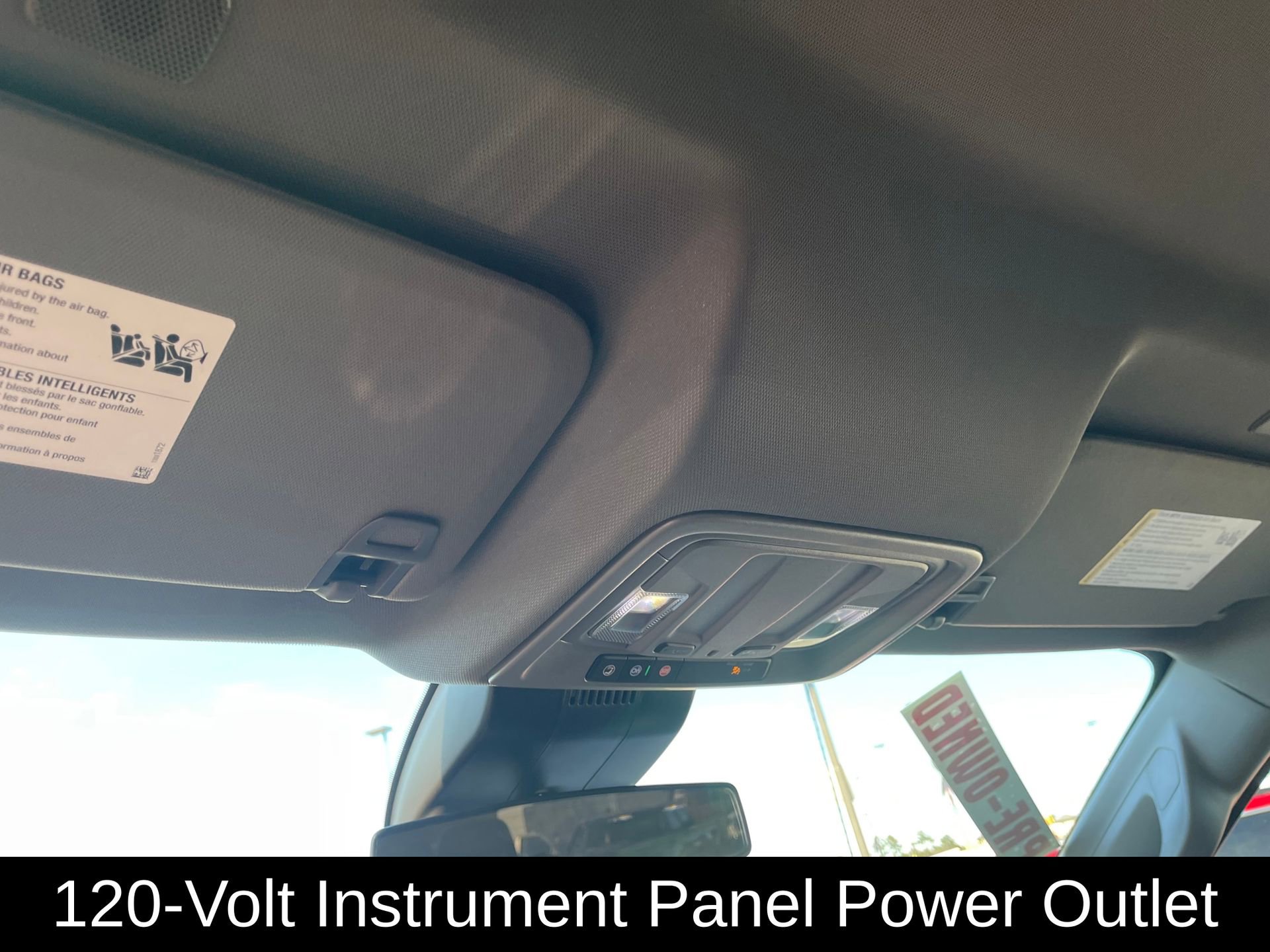 Used 2023 Chevrolet Silverado 1500 Custom image 18