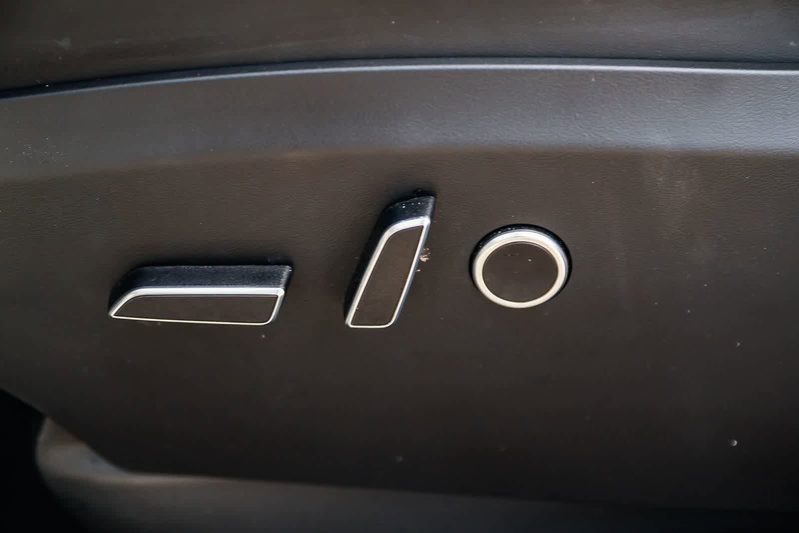 Used 2022 Tesla Model X Plaid image 22