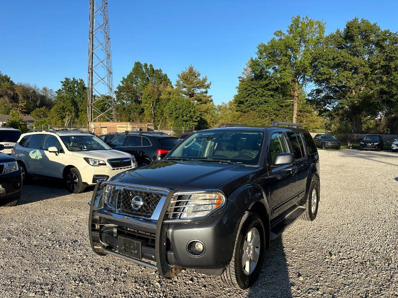 Used 2010 Nissan Pathfinder SE