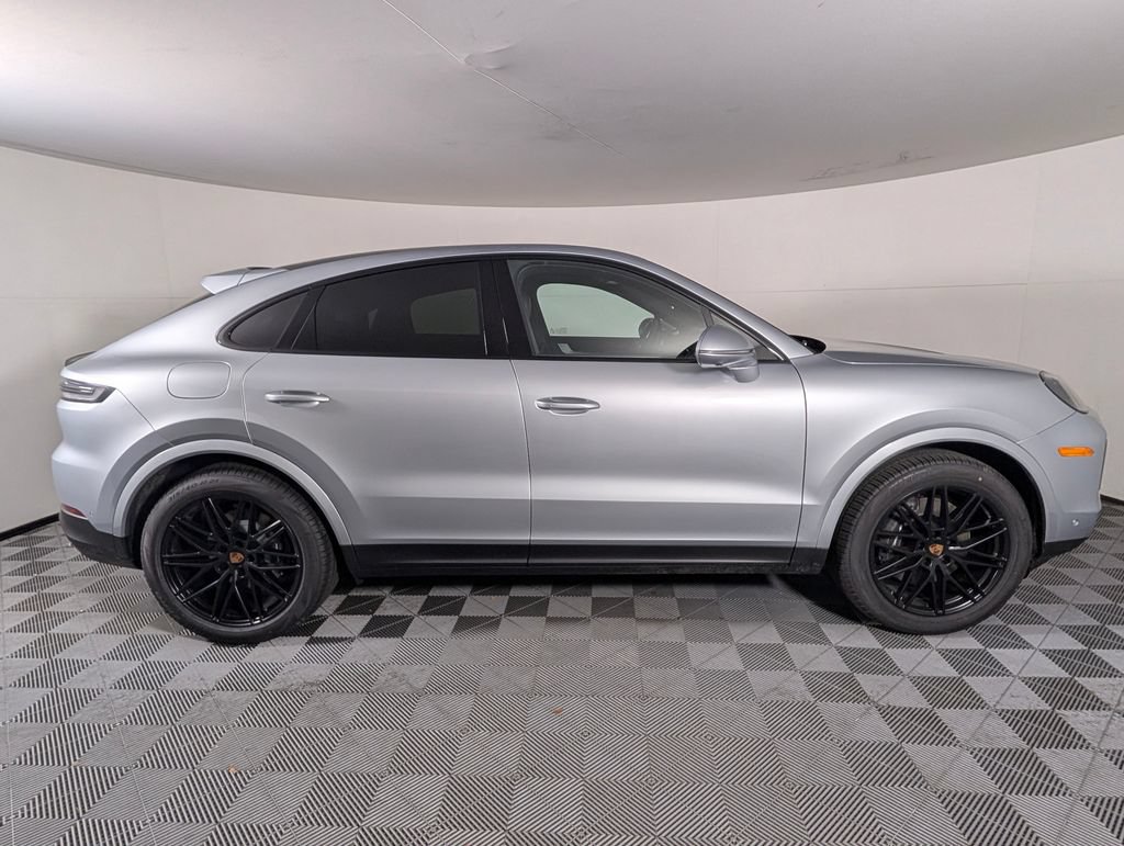 New 2026 Porsche Cayenne Coupe AWD/4WD image 8