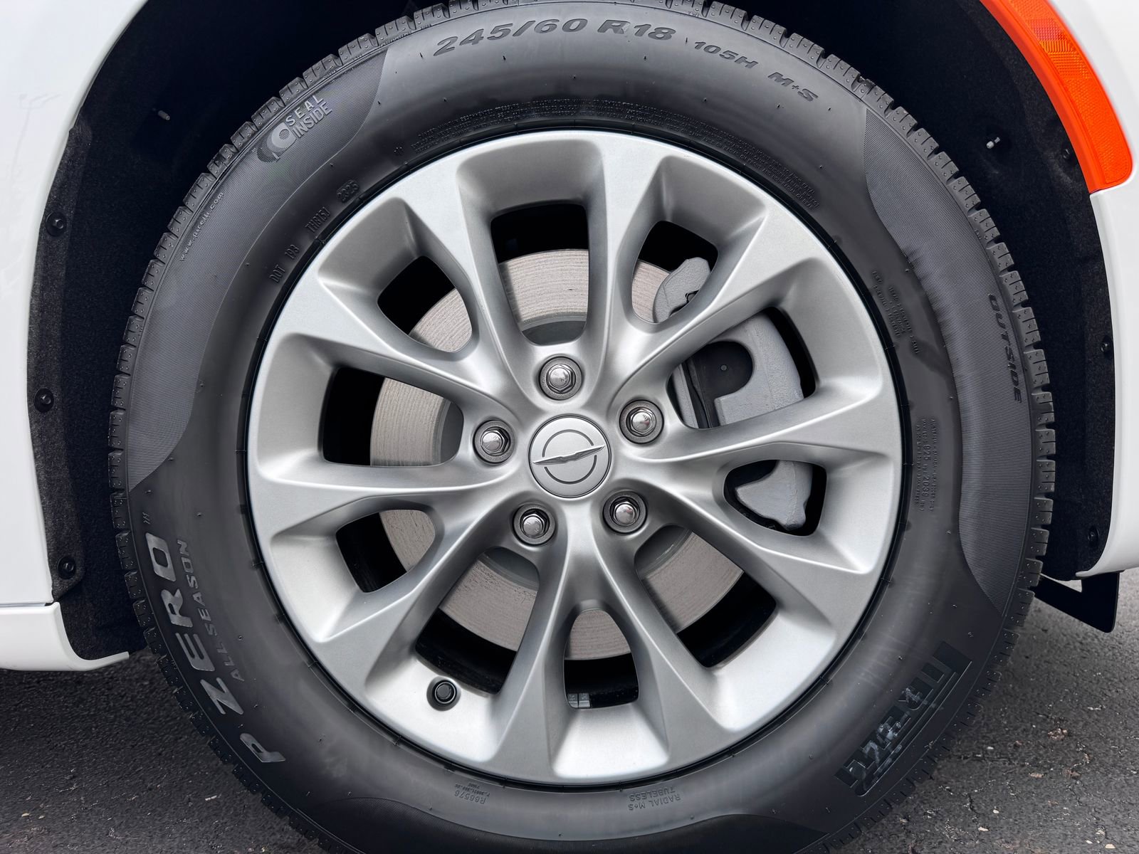 New 2025 Chrysler Pacifica Select image 33