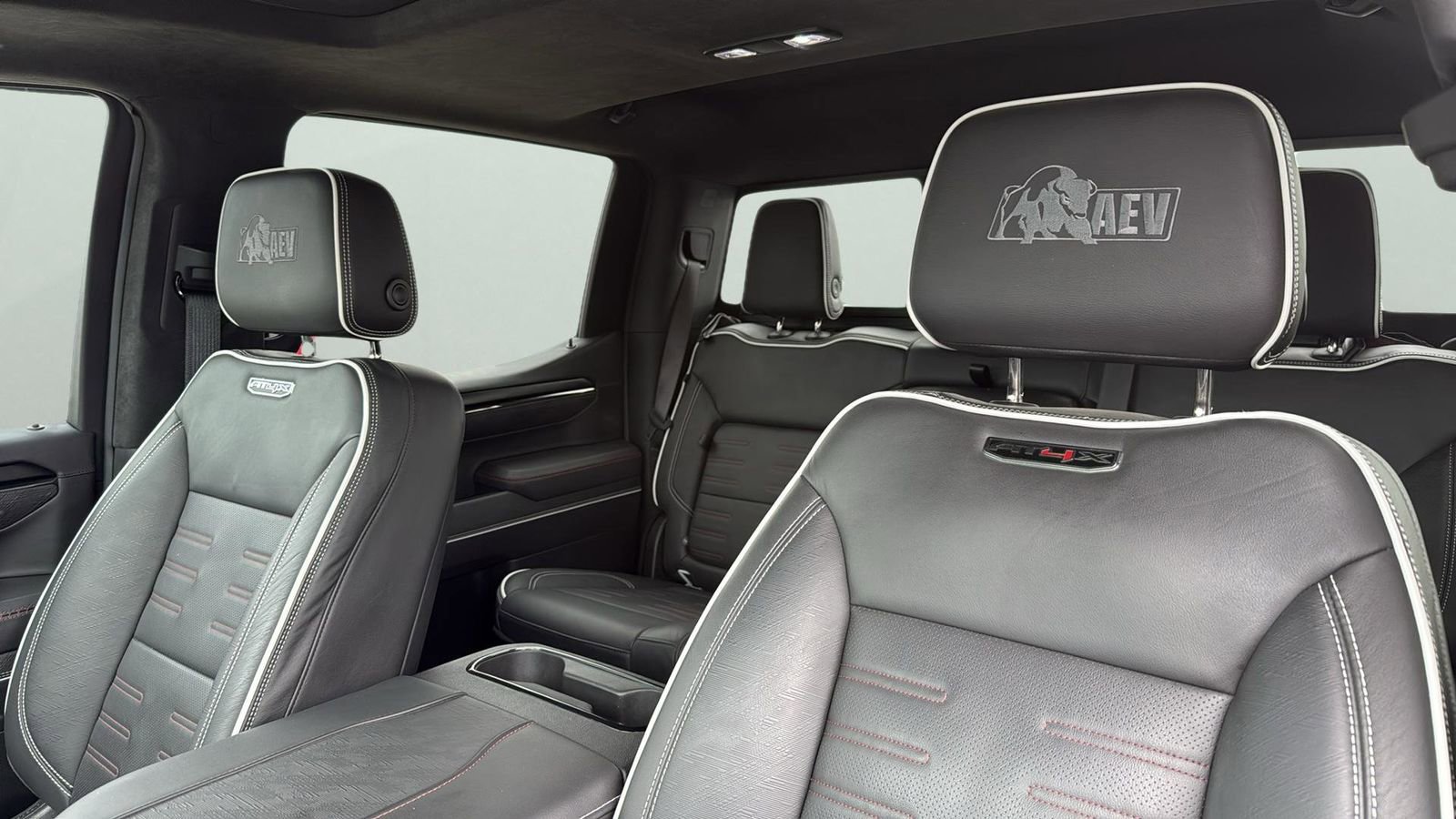 Used 2024 GMC Sierra 1500 AT4X w/ AT4X AEV Edition image 10