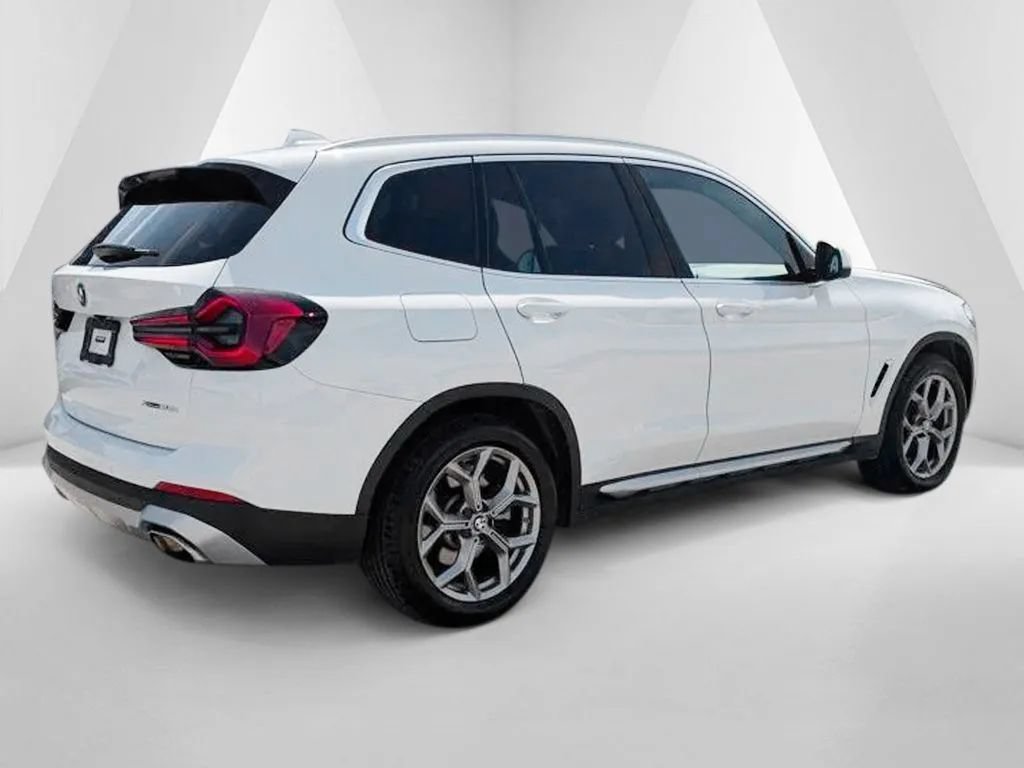 Used 2022 BMW X3 xDrive30i AWD/4WD image 7