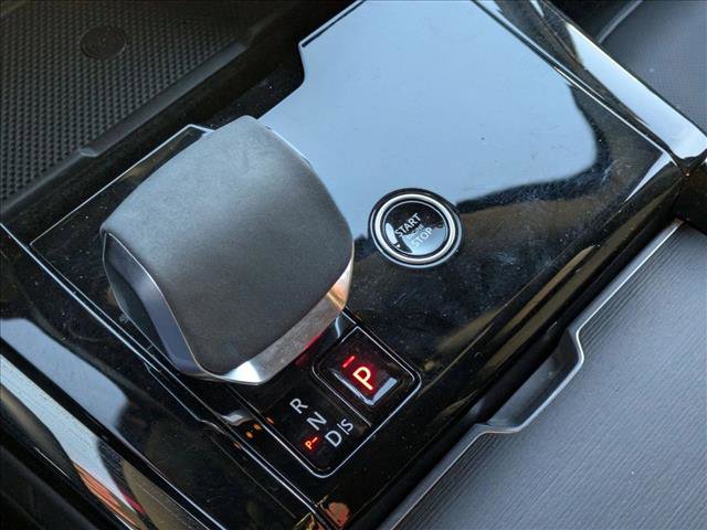 Used 2024 Land Rover Range Rover Sport SE image 12