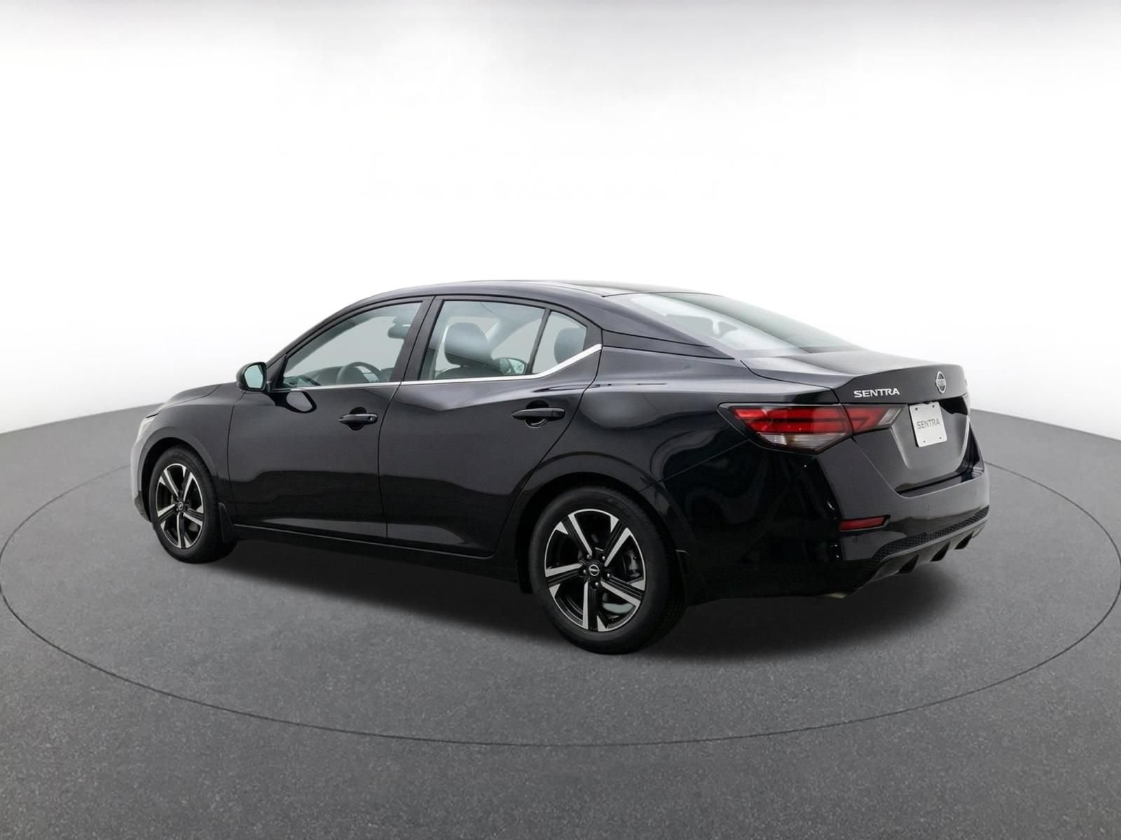 Used 2025 Nissan Sentra SV FWD image 7