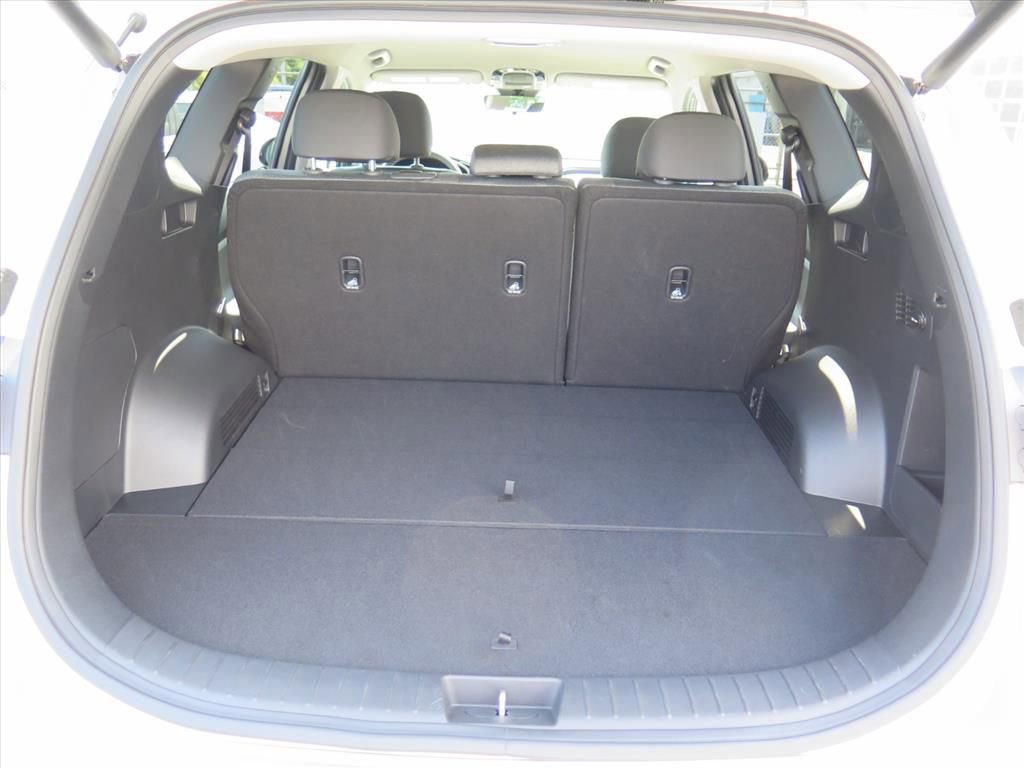 Used 2023 Hyundai Santa Fe SEL FWD image 17