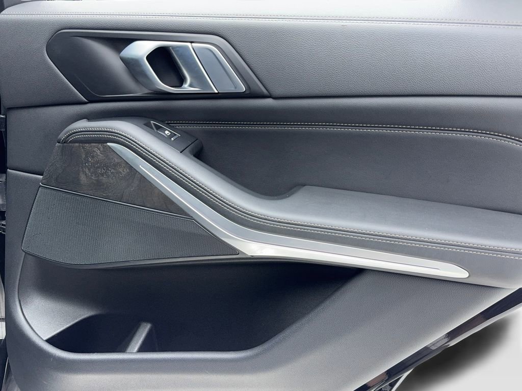 Used 2023 BMW X5 sDrive40i w/ Premium Package image 53