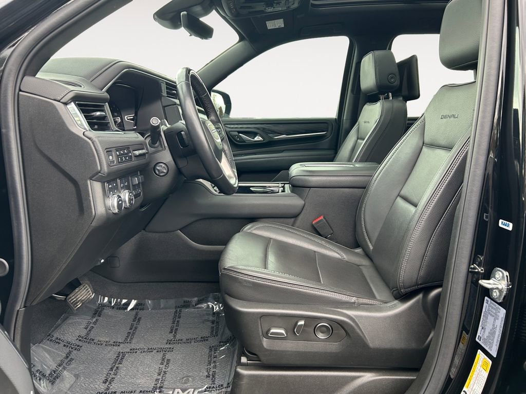 Used 2024 GMC Yukon XL Denali w/ Advanced Technology Package image 15