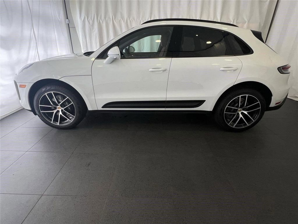New 2026 Porsche Macan AWD/4WD video 2